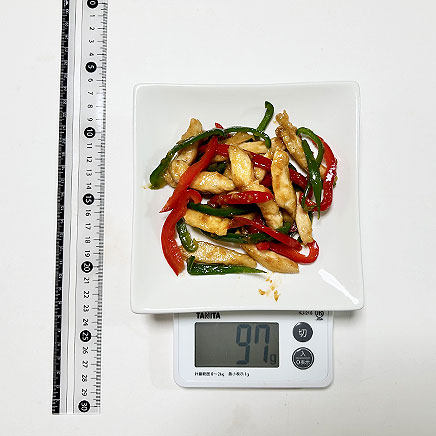 中皿1皿分のささみのチンジャオロース