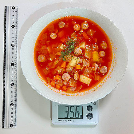 大皿1皿分のトマトジュースミネストローネ