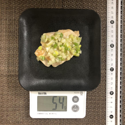 1/2人前の鶏胸肉のねぎ塩焼き