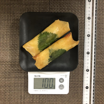 2本分の鶏胸肉の春巻き