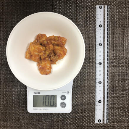 100g分の鶏胸肉のチリソース