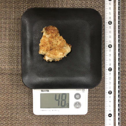 半人前の鶏胸肉のパン粉焼き