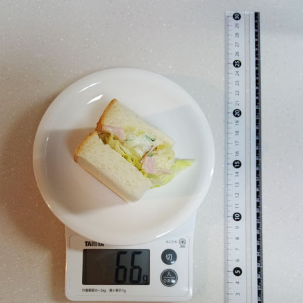 食パン1/2枚分のポテトサラダサンドイッチ