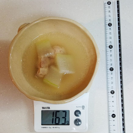 汁椀1杯分の冬瓜と鶏肉のスープ
