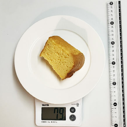 18cm型1/8切れ分の米粉のシフォンケーキ