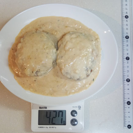 2個分のクリームソースハンバーグ