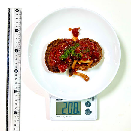 2個分のハンバーグのトマト煮込み