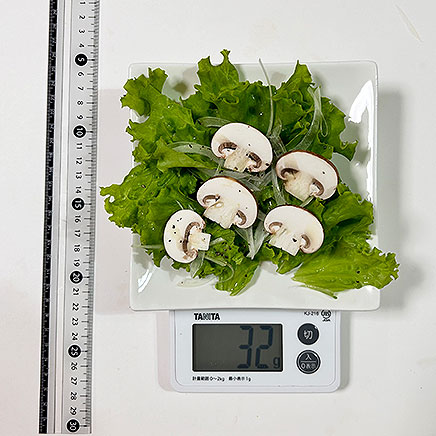 中皿1皿分のマッシュルームのサラダ