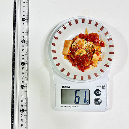 小皿1皿分の鶏肉のトマト煮込み