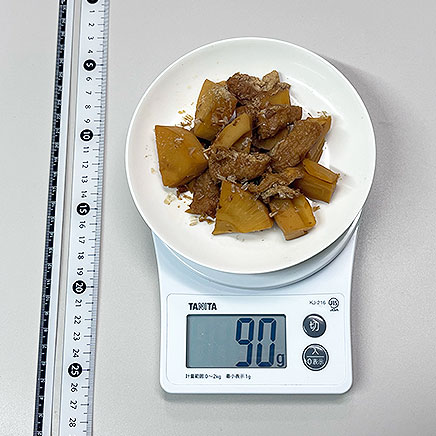 中皿1皿分のたけのこと油揚げの煮物