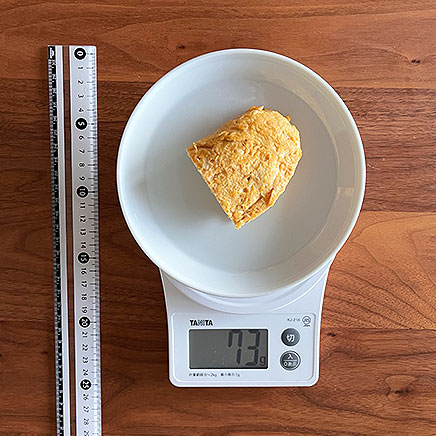 中皿1枚分のひき肉のオムレツ