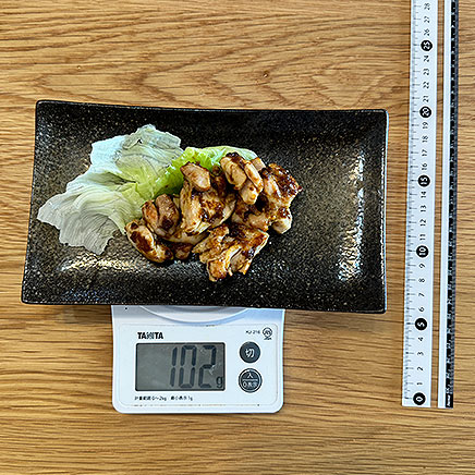 中皿1皿分の鶏肉のカレー炒め