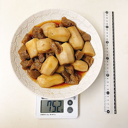 大皿1皿分の里芋とこんにゃくの煮物