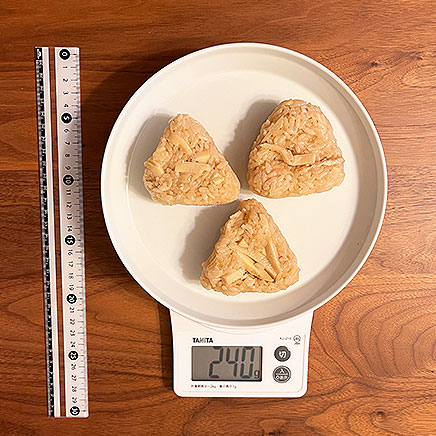 3個分のたけのこおにぎり