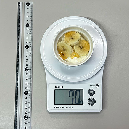 ココット（中）1杯分のはちみつバナナヨーグルト