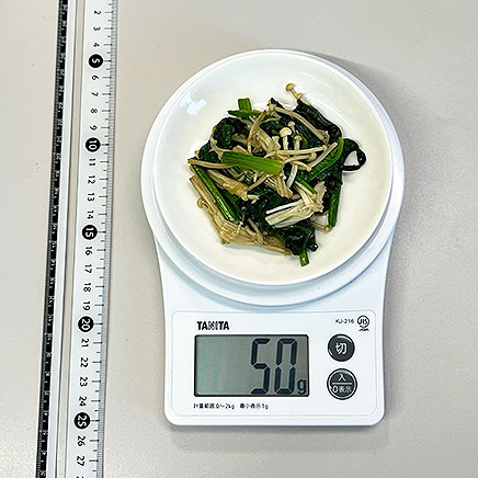 小皿1皿分のほうれん草とえのきの炒め物