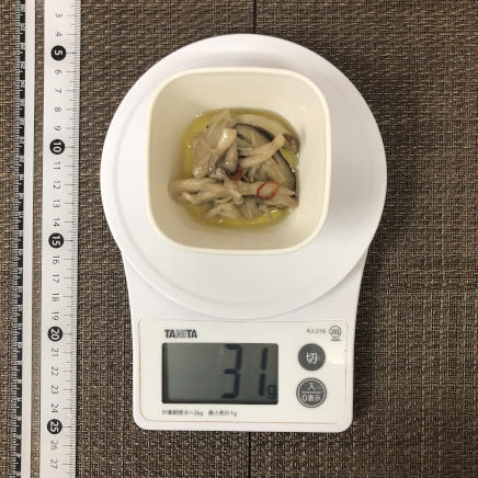 おつまみ皿1皿分のしいたけのオイル煮