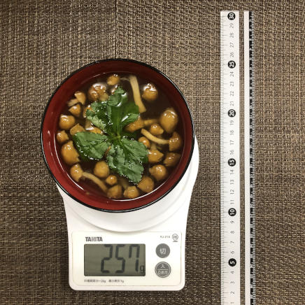 御椀1杯・1人前のなめこのすまし汁