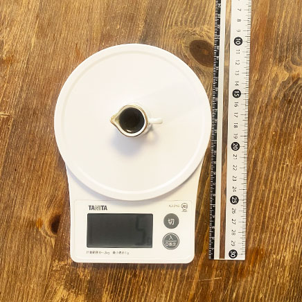 ミルクピッチャー1杯分のオリーブオイルとバルサミコ酢のドレッシング