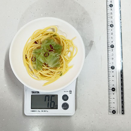 小皿1皿分のキャベツのペペロンチーノ