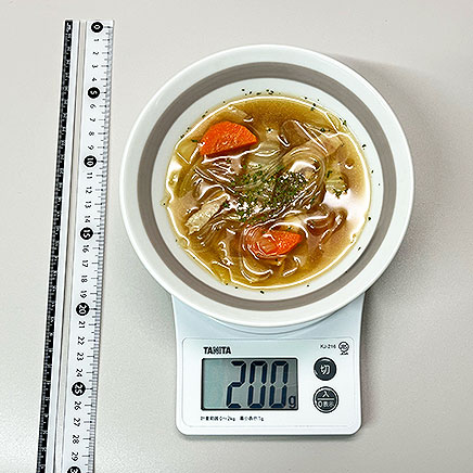 スープボウル（中）1杯分のコンソメの春雨スープ