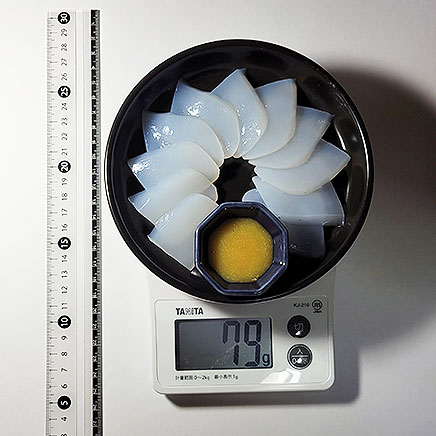 中皿1皿分のこんにゃくのお刺身