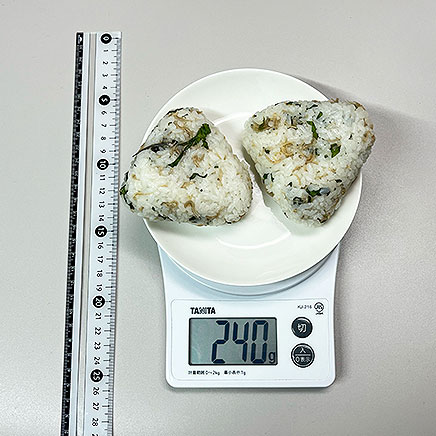 2個分のちりめん山椒おにぎり