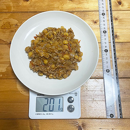 中皿1皿分のひよこ豆のトマト煮