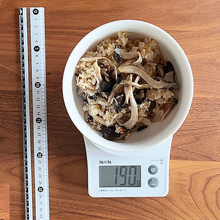 丼1杯分のひらたけの炊き込みご飯