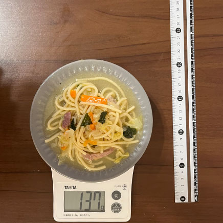 中皿1皿分の野菜のコンソメスープパスタ