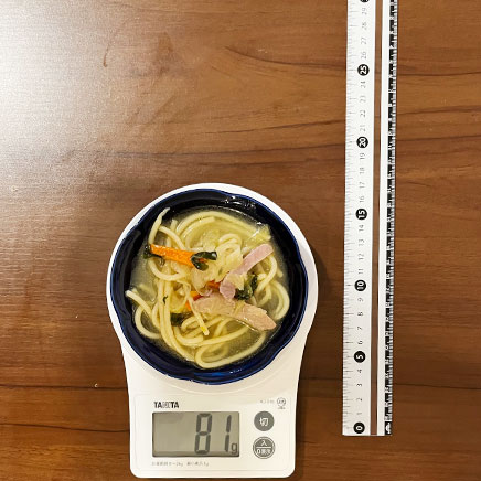 小鉢1杯分の野菜のコンソメスープパスタ