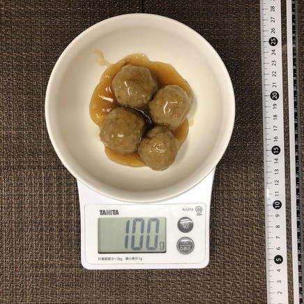 100g分のミートボールの黒酢あん