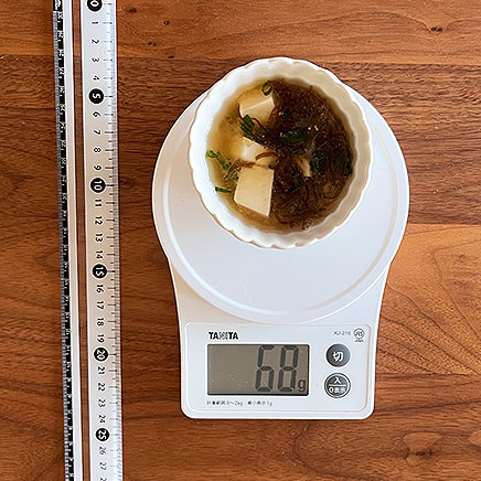 小鉢1杯分のもずくの味噌汁