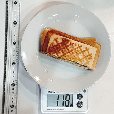 6枚切り食パン1枚分の照り焼きチキンホットサンド