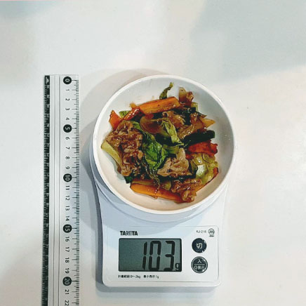 深皿（小）1皿分の豚ロースの野菜炒め