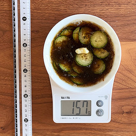 深皿1杯分の黒酢もずく