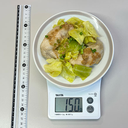 中皿1皿分の手羽先とキャベツのレンジ蒸し