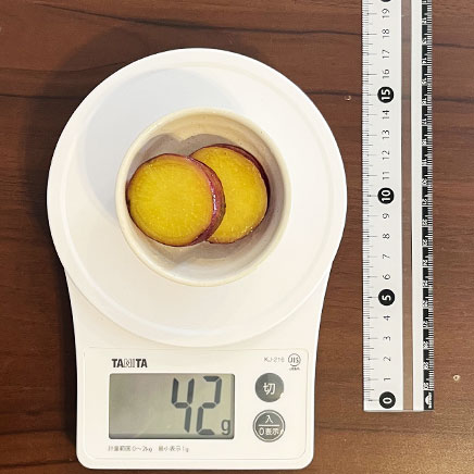 Mサイズ1/4本分のさつまいものはちみつレモン煮