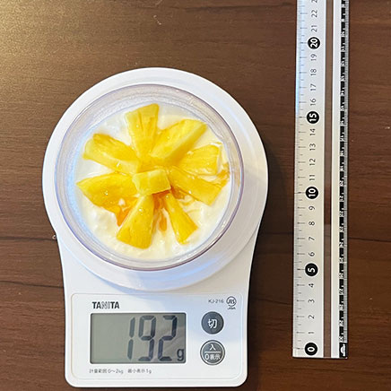 小鉢1杯分のパインヨーグルト
