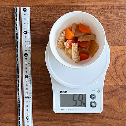 小鉢1杯分の大根と人参と油揚げの煮物