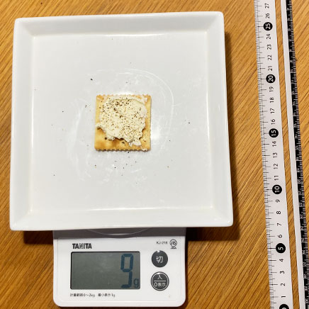 1枚分のクリームチーズクラッカー