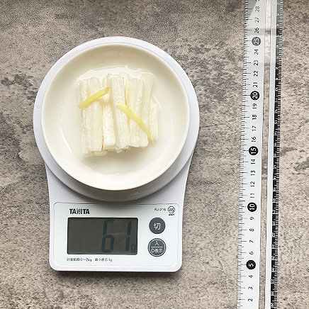 小皿(小)1皿分の長芋の浅漬け