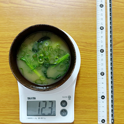 汁椀(小)1杯分のターサイの味噌汁