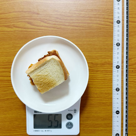 食パン1/2枚分のチリコンカンサンドイッチ