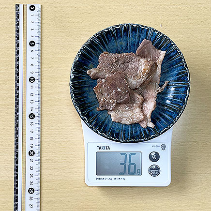 小皿1皿分の豚肩ロースの塩焼き