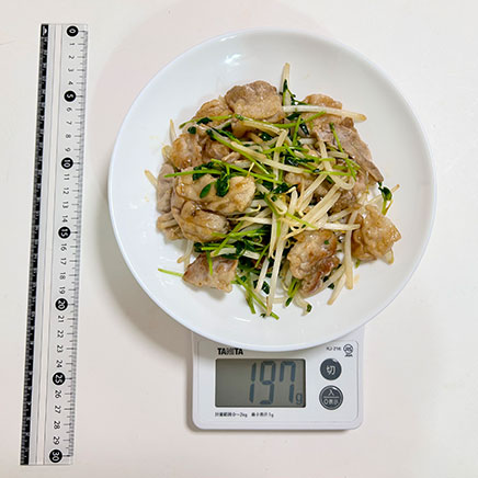 大皿1皿分の豚肉ともやしのポン酢炒め