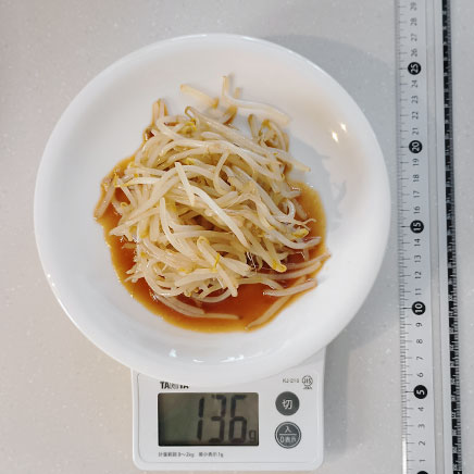 中皿1皿分のもやしの焼肉のたれ炒め