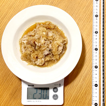 中皿1皿分の豚肉のみぞれ煮