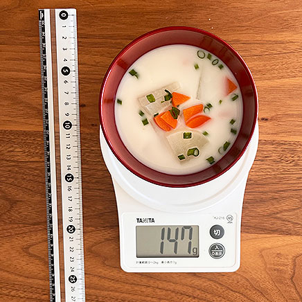 お椀1杯分の味噌ミルクスープ