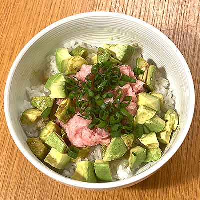 アボカドネギトロ丼